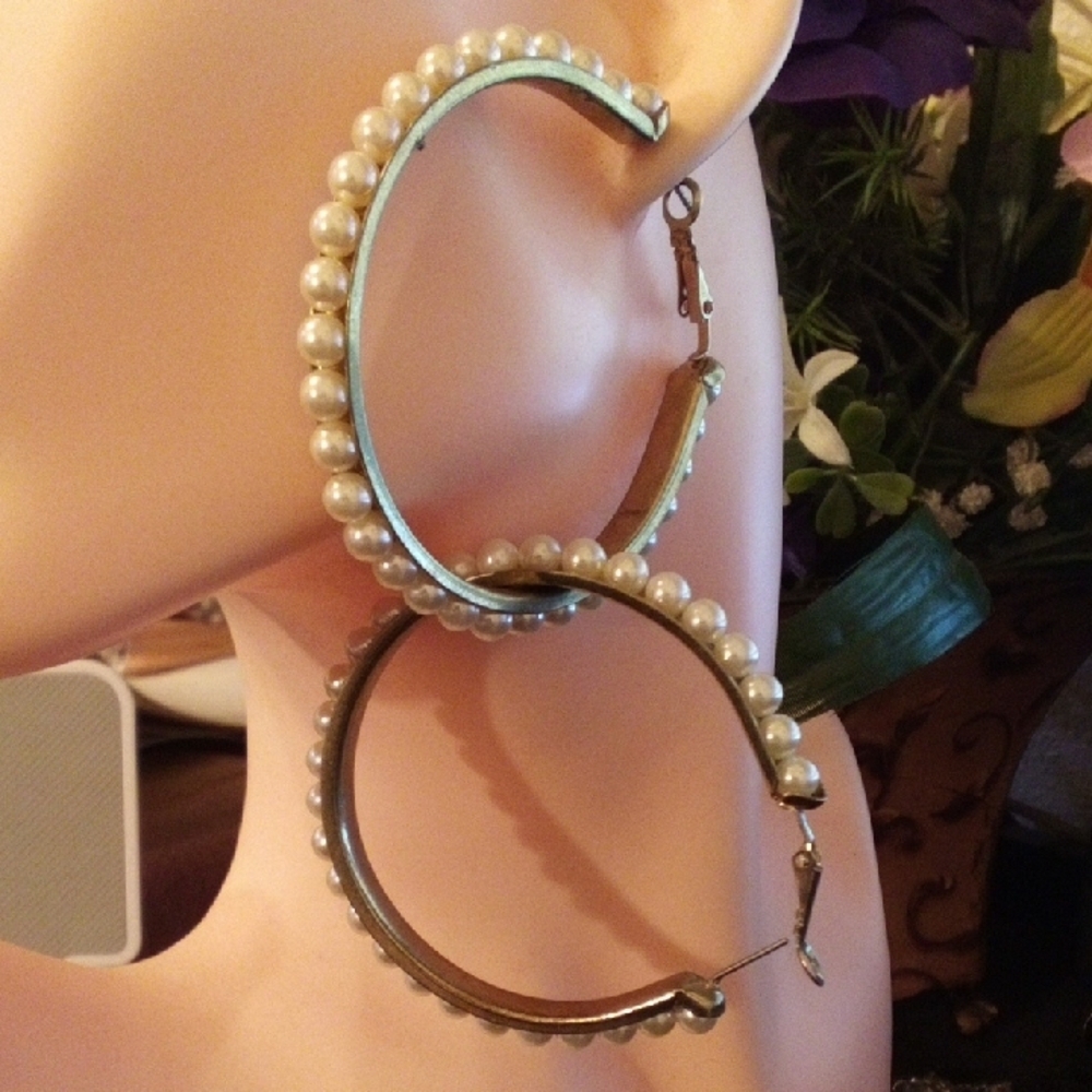 Pearl-Trim Hoop Earrings - Cream Pearls